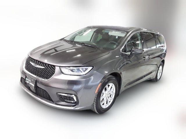 2023 Chrysler Pacifica Touring-L