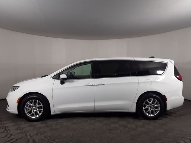 2023 Chrysler Pacifica Touring-L