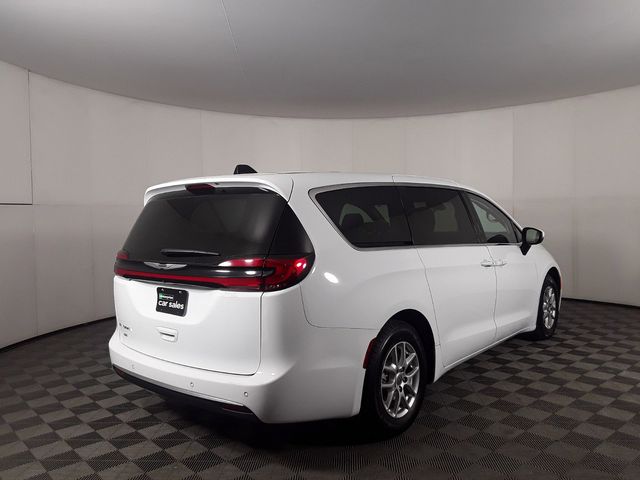 2023 Chrysler Pacifica Touring-L