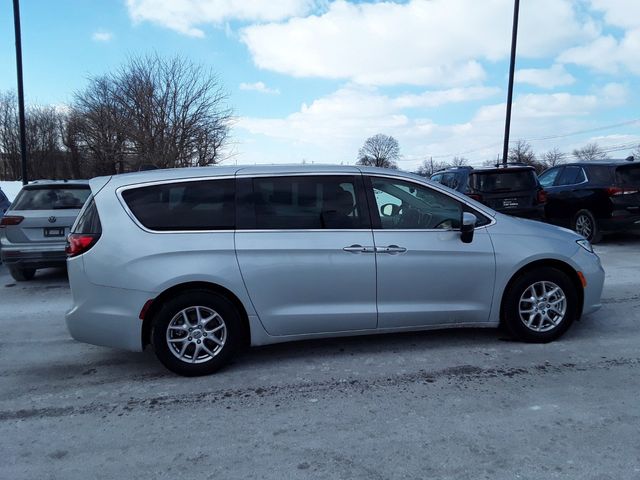 2023 Chrysler Pacifica Touring-L