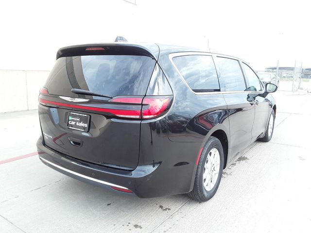 2023 Chrysler Pacifica Touring-L