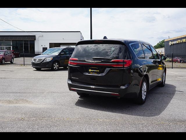 2023 Chrysler Pacifica Touring-L