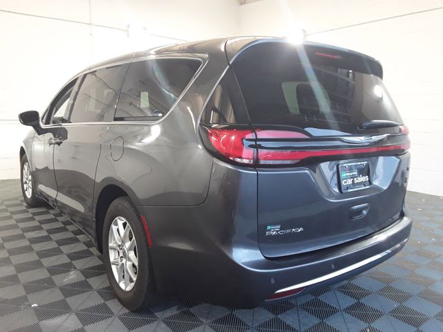 2023 Chrysler Pacifica Touring-L