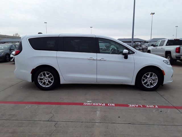 2023 Chrysler Pacifica Touring-L