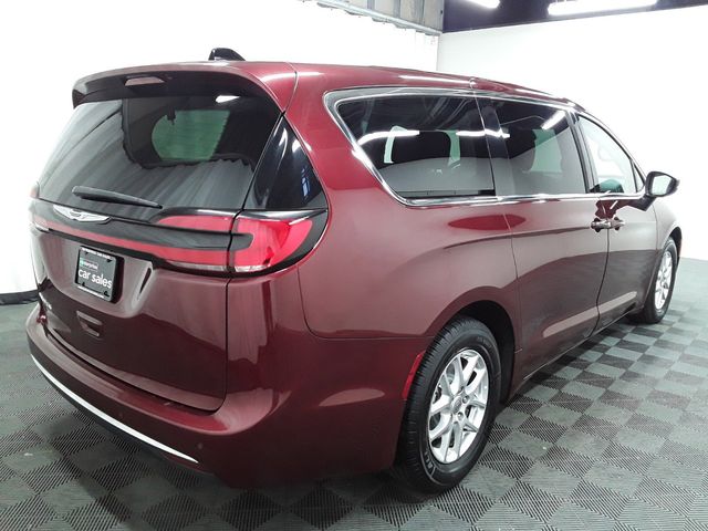 2023 Chrysler Pacifica Touring-L