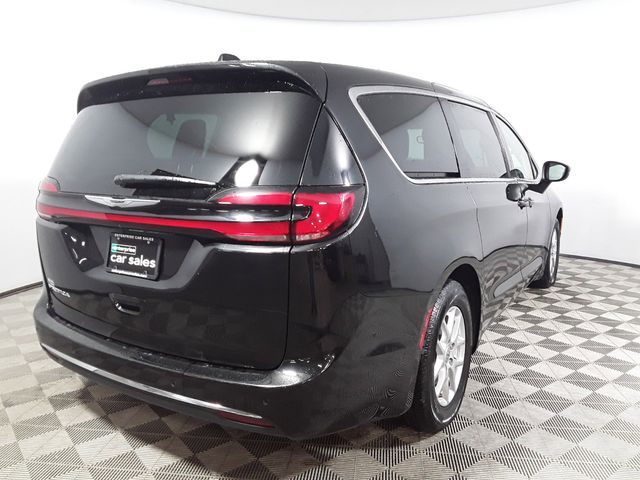 2023 Chrysler Pacifica Touring-L