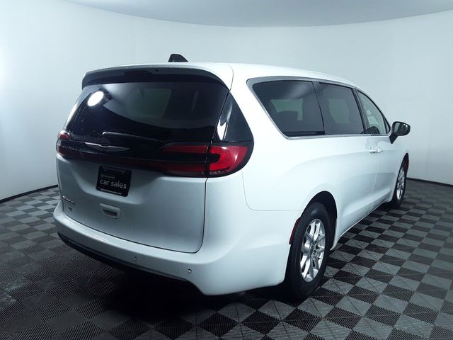 2023 Chrysler Pacifica Touring-L