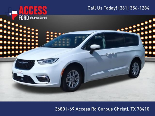 2023 Chrysler Pacifica Touring-L