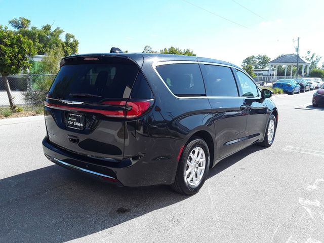 2023 Chrysler Pacifica Touring-L