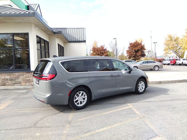 2023 Chrysler Pacifica Touring-L