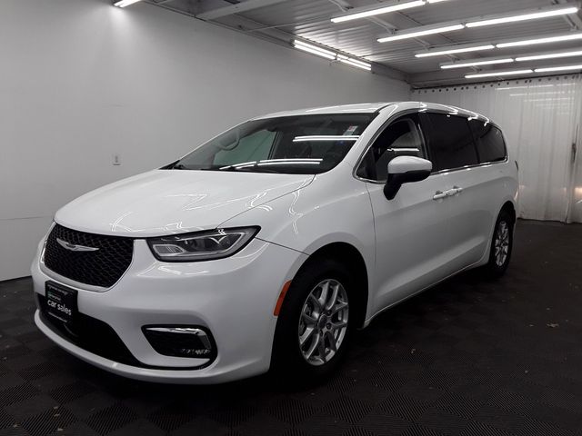 2023 Chrysler Pacifica Touring-L