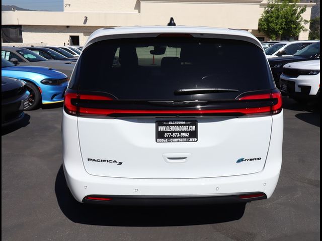 2023 Chrysler Pacifica Hybrid Touring L