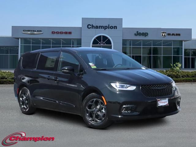 2023 Chrysler Pacifica Hybrid Touring L