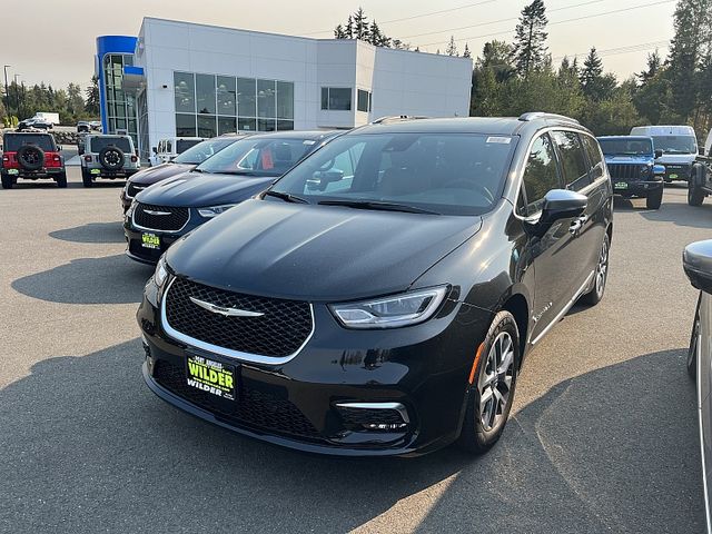 2023 Chrysler Pacifica Hybrid Pinnacle