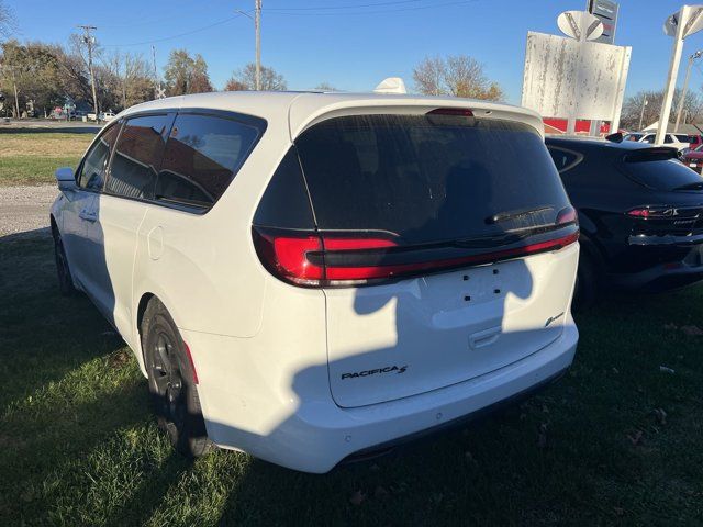 2023 Chrysler Pacifica Hybrid Limited