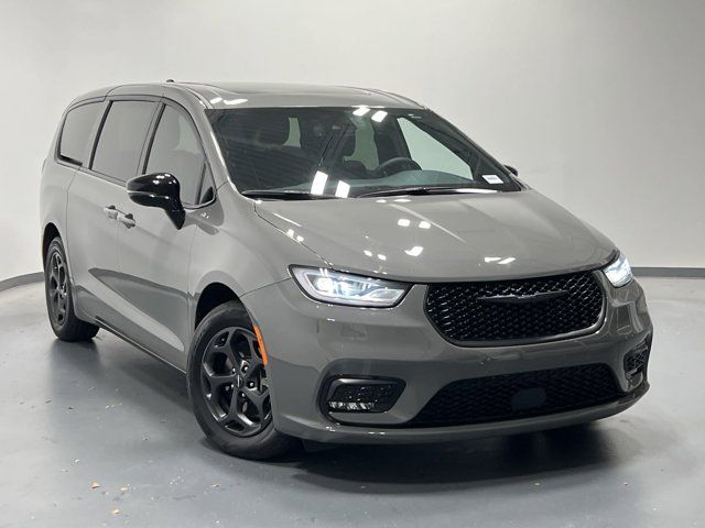 2023 Chrysler Pacifica Hybrid Limited