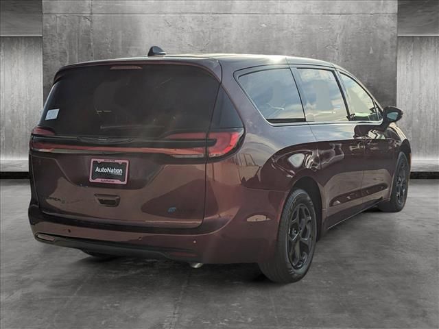 2023 Chrysler Pacifica Hybrid Limited