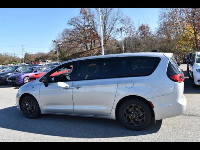 2023 Chrysler Pacifica Hybrid Limited