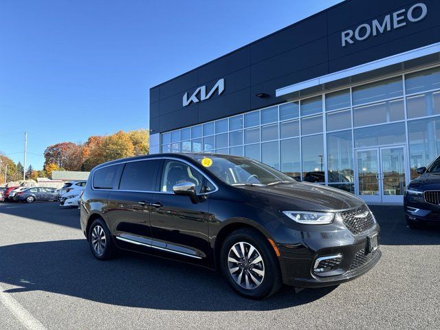 2023 Chrysler Pacifica Hybrid Limited