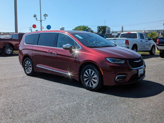 2023 Chrysler Pacifica Hybrid Limited