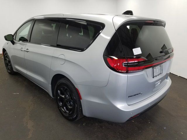 2023 Chrysler Pacifica Hybrid Limited