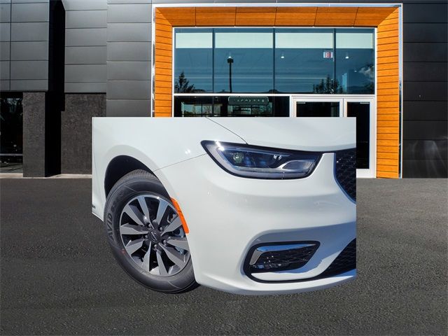 2023 Chrysler Pacifica Hybrid Limited