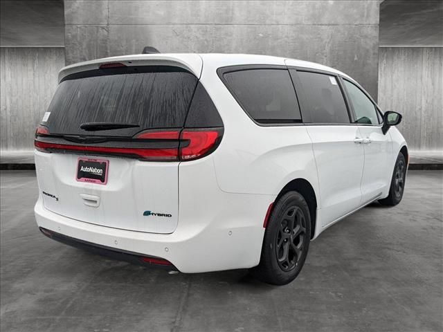 2023 Chrysler Pacifica Hybrid Limited