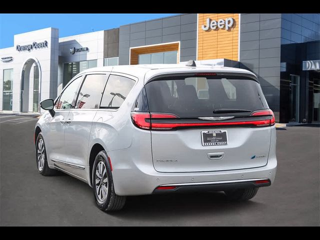 2023 Chrysler Pacifica Hybrid Limited