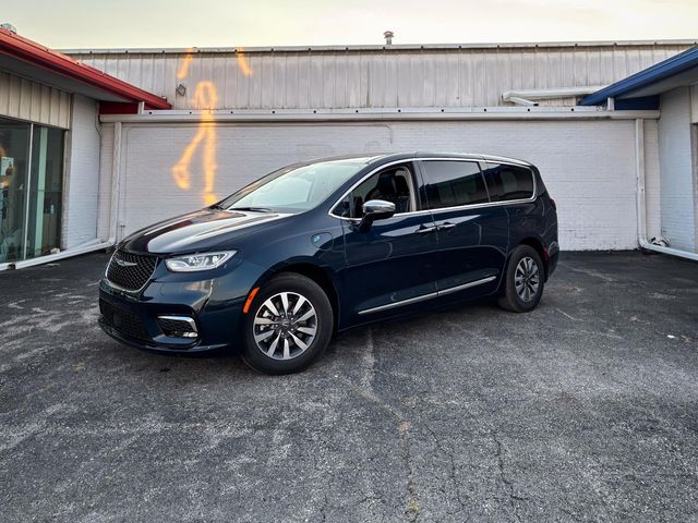 2023 Chrysler Pacifica Hybrid Limited