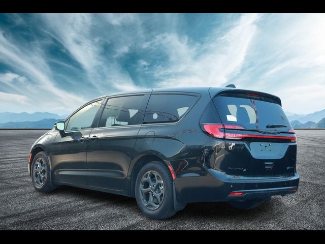 2023 Chrysler Pacifica Hybrid Limited