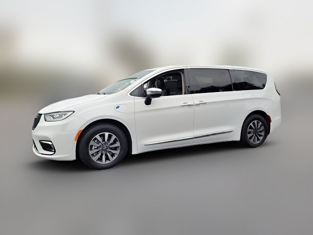 2023 Chrysler Pacifica Hybrid Limited