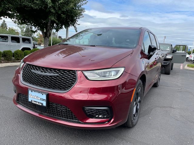 2023 Chrysler Pacifica Hybrid Limited