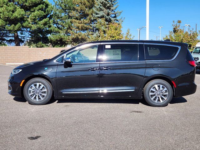 2023 Chrysler Pacifica Hybrid Limited