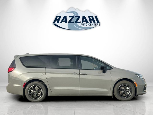 2023 Chrysler Pacifica Hybrid Limited