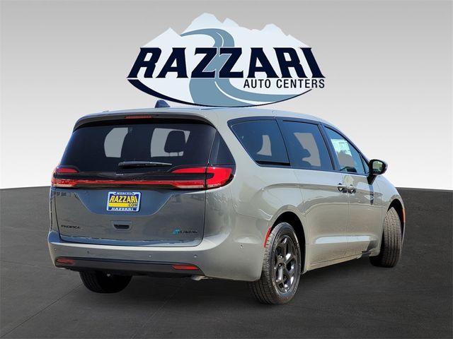 2023 Chrysler Pacifica Hybrid Limited