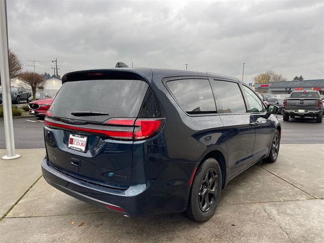 2023 Chrysler Pacifica Hybrid Limited