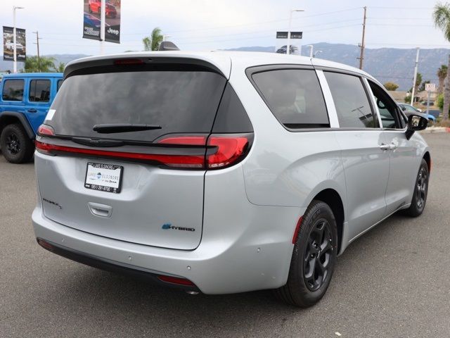 2023 Chrysler Pacifica Hybrid Limited