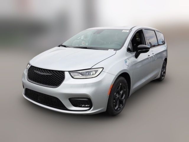 2023 Chrysler Pacifica Hybrid Limited