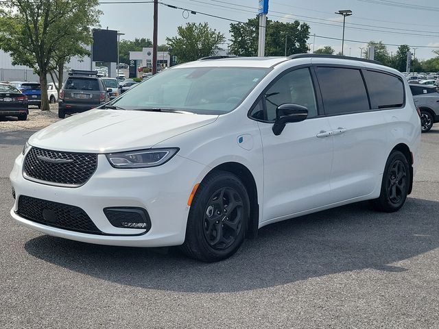 2023 Chrysler Pacifica Hybrid Limited