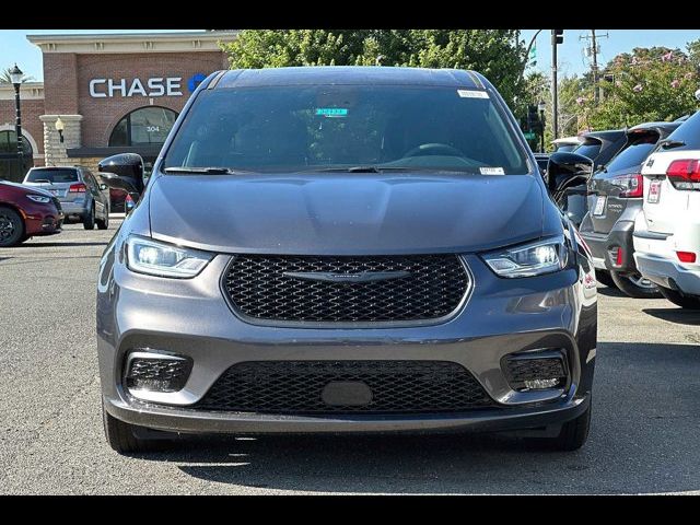 2023 Chrysler Pacifica Hybrid Limited