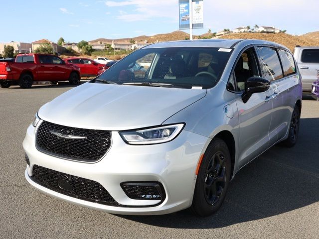 2023 Chrysler Pacifica Hybrid Limited