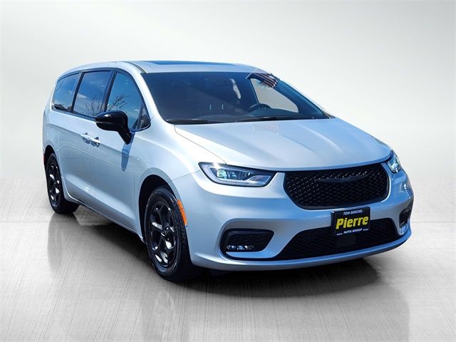 2023 Chrysler Pacifica Hybrid Limited