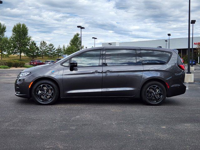 2023 Chrysler Pacifica Hybrid Limited