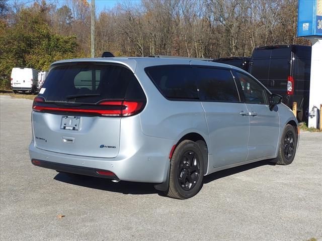 2023 Chrysler Pacifica Hybrid Limited