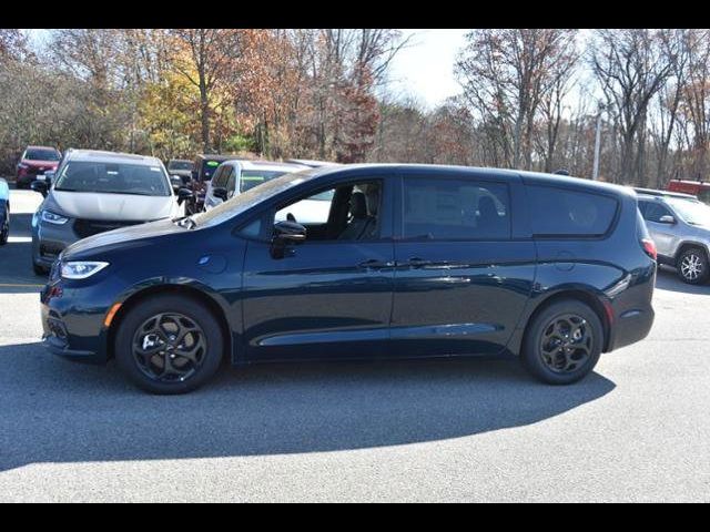 2023 Chrysler Pacifica Hybrid Limited