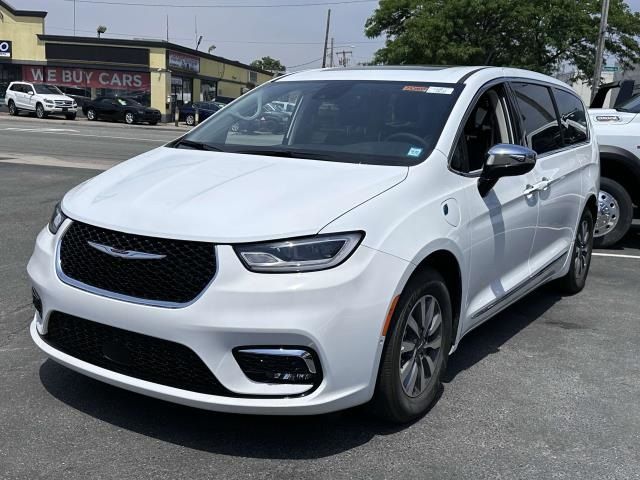 2023 Chrysler Pacifica Hybrid Limited