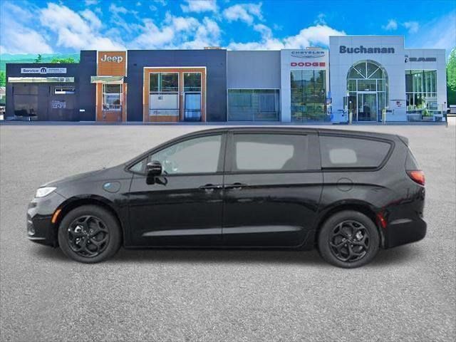 2023 Chrysler Pacifica Hybrid Limited