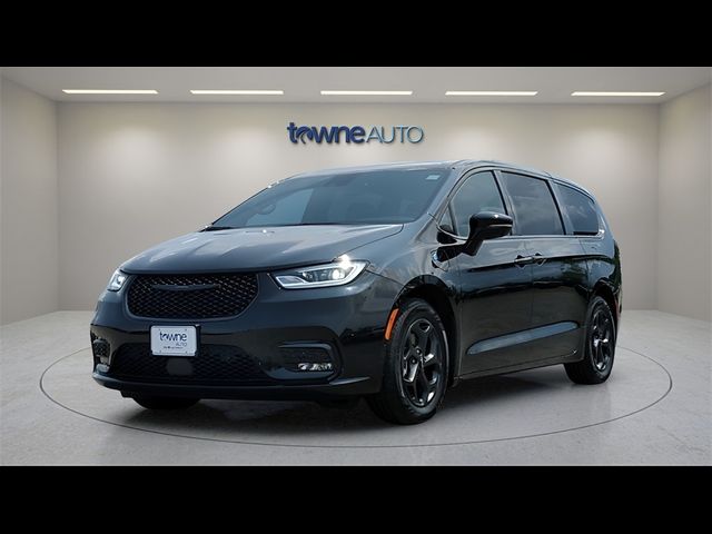 2023 Chrysler Pacifica Hybrid Limited