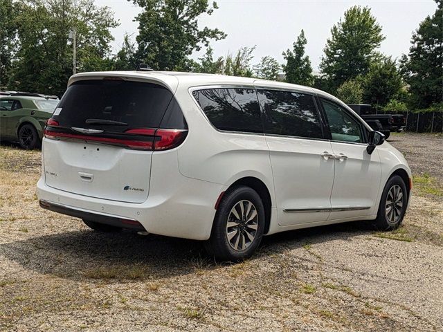 2023 Chrysler Pacifica Hybrid Limited