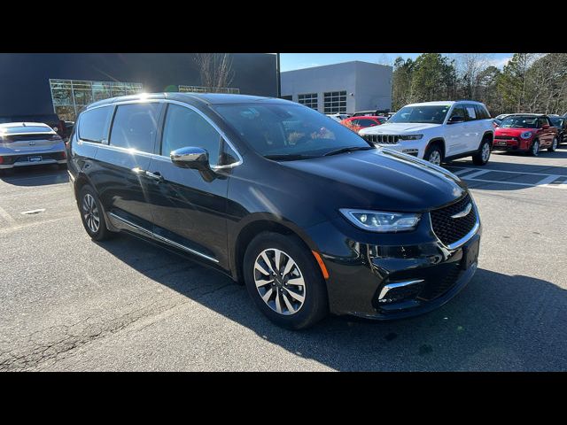 2023 Chrysler Pacifica Hybrid Limited